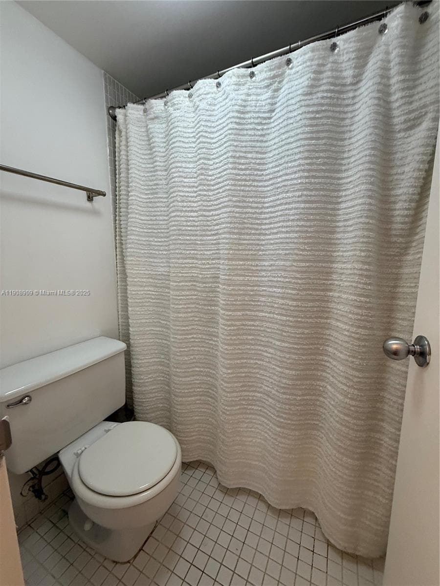 9511 Collins Ave # 1208, Surfside FL 33154 — 21