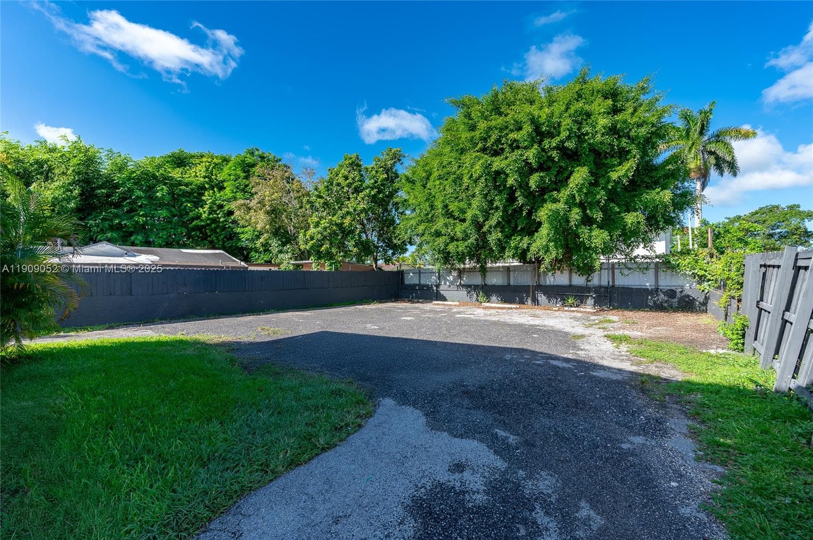 520 SW Krome Ter, Homestead FL 33030 — 16
