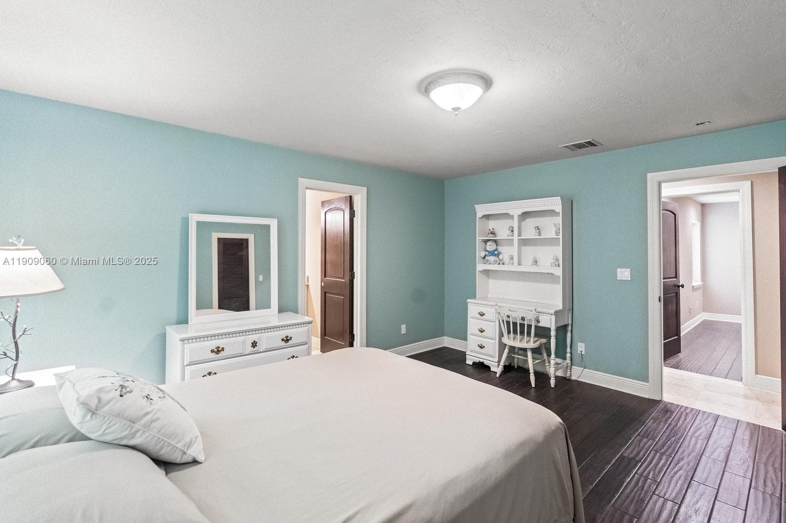 6500 SW 127th St, Pinecrest FL 33156 — 32
