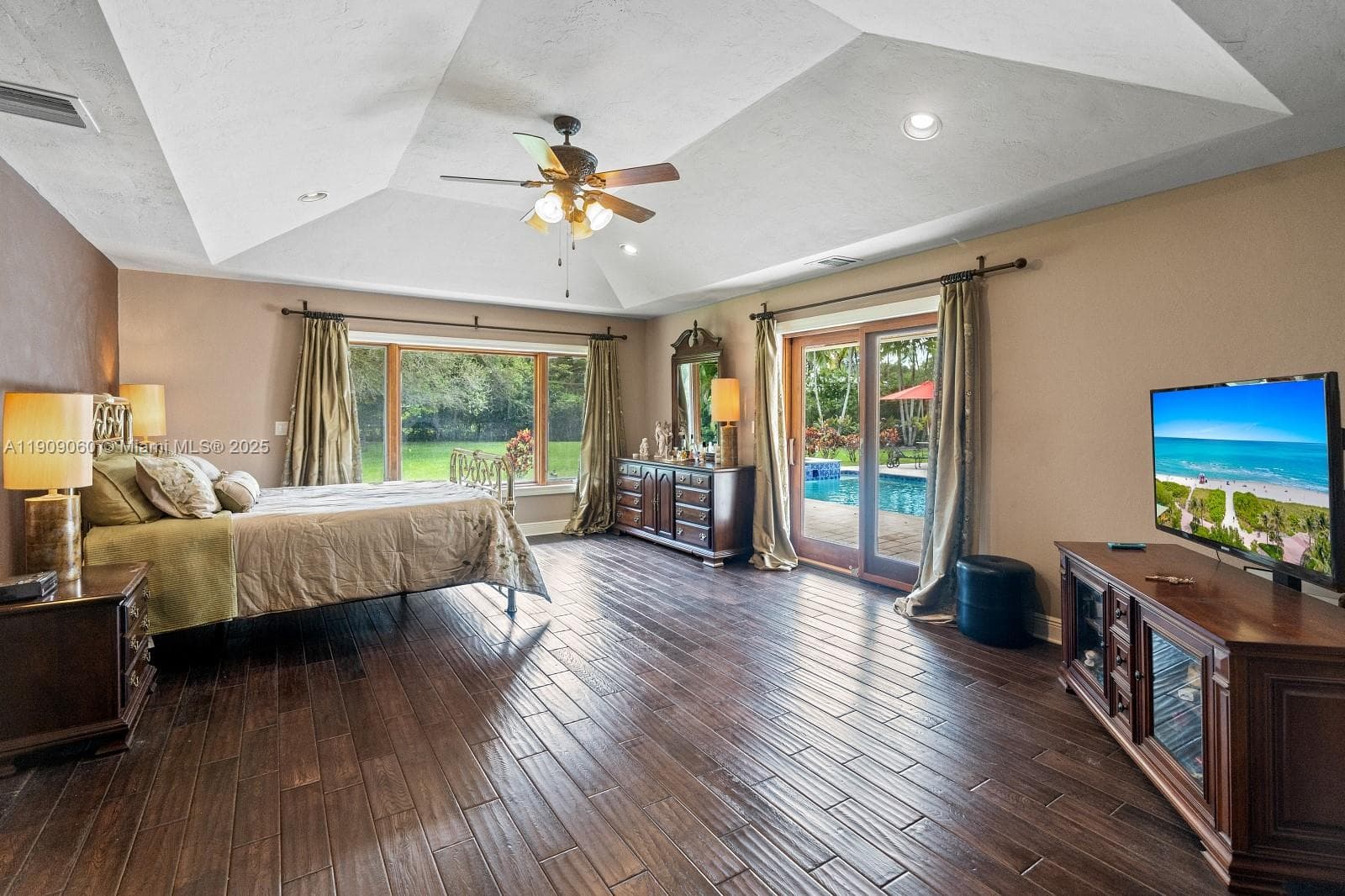 6500 SW 127th St, Pinecrest FL 33156 — 24