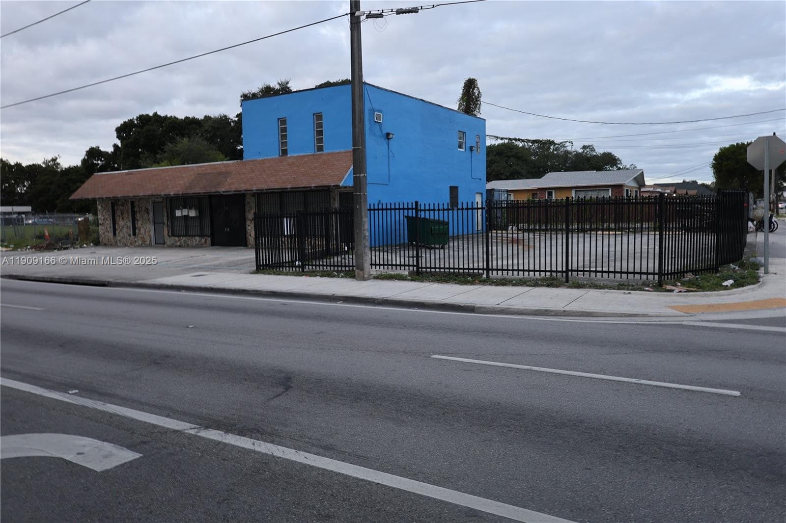 4634 NW 27th Ave, Miami FL 33142 — 3