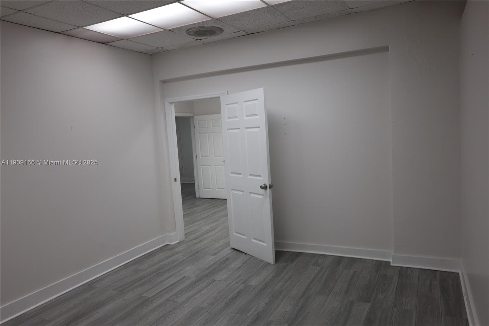 4634 NW 27th Ave, Miami FL 33142 — 5