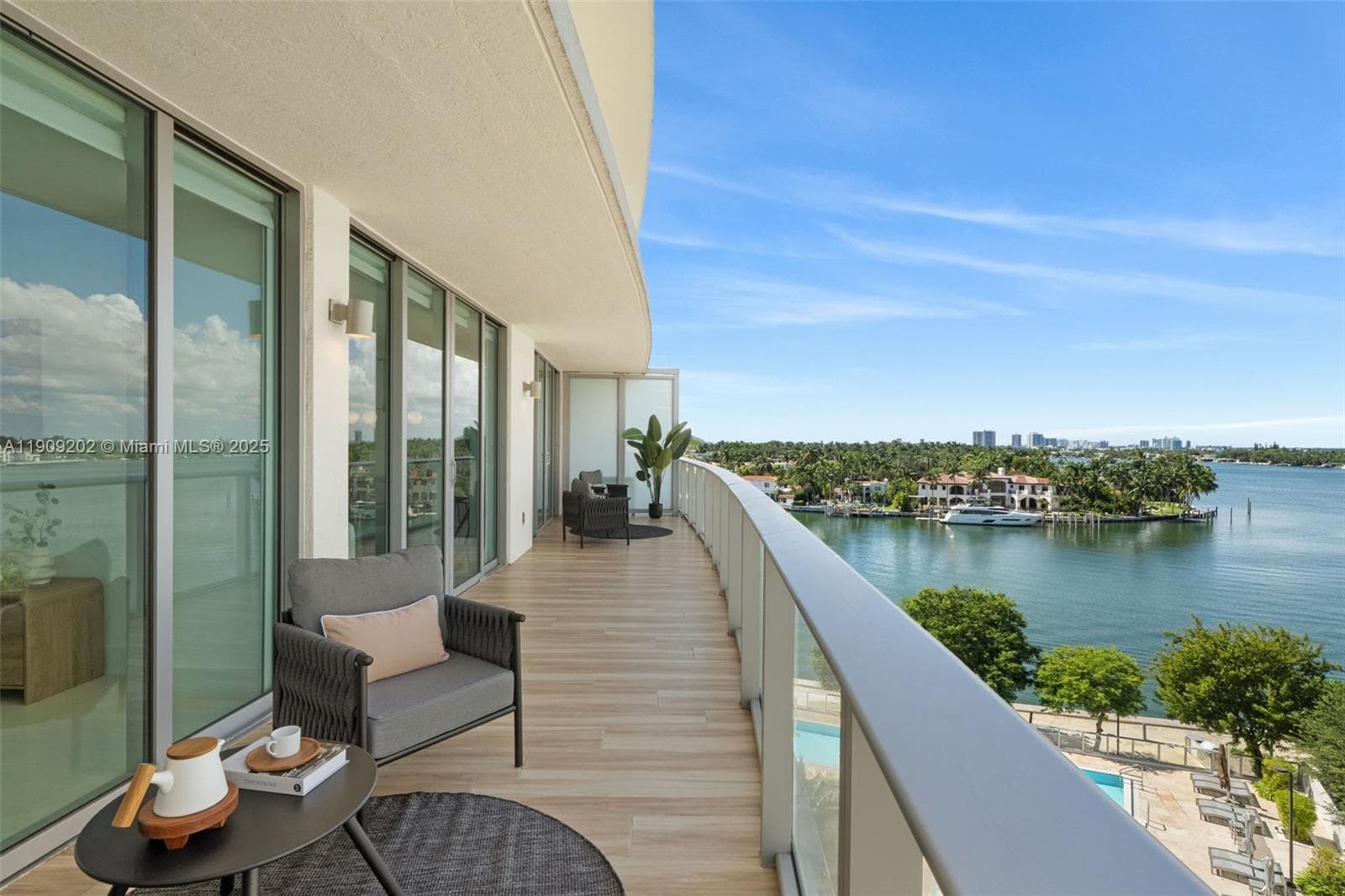 6620 Indian Creek Dr # 713, Miami Beach FL 33141 — 25