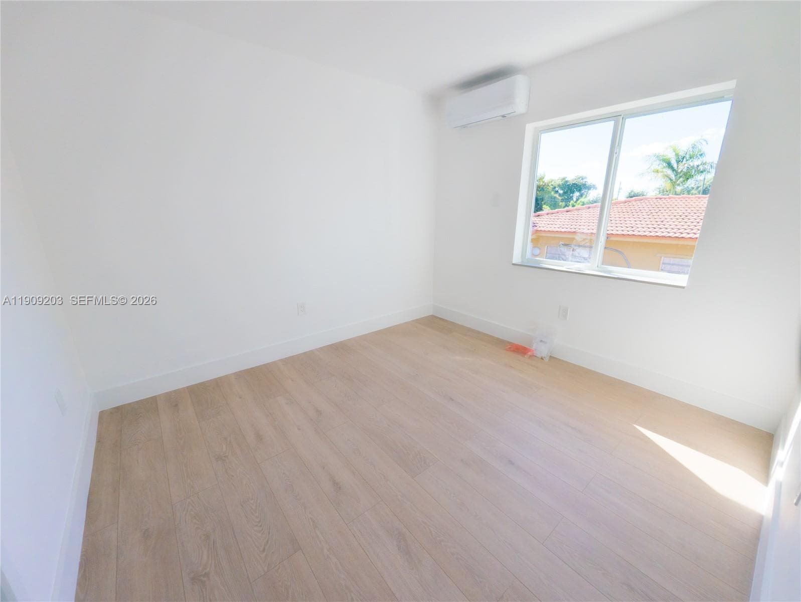 2000 NW 29th St # 5, Miami FL 33142 — 5