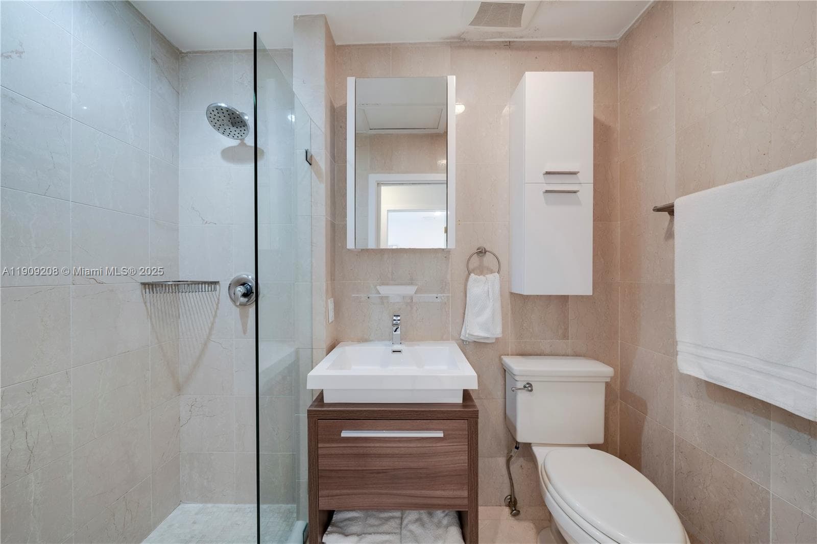 1616 S Bayshore Dr, Miami FL 33133 — 24