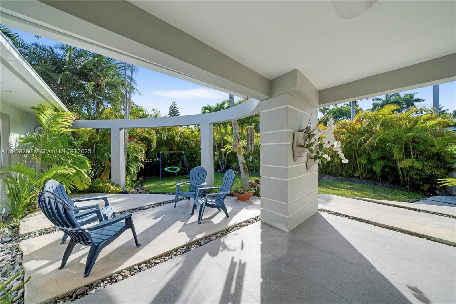 1616 S Bayshore Dr, Miami FL 33133 — 33