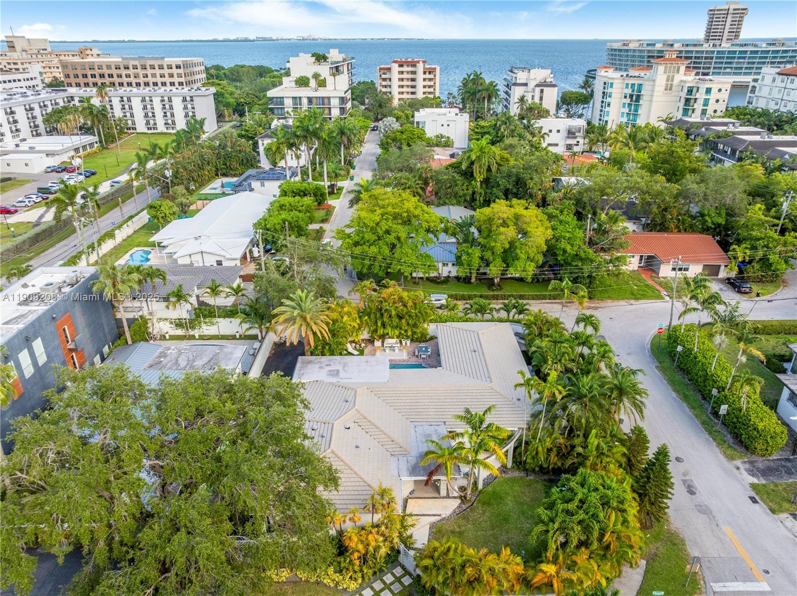 1616 S Bayshore Dr, Miami FL 33133 — 45