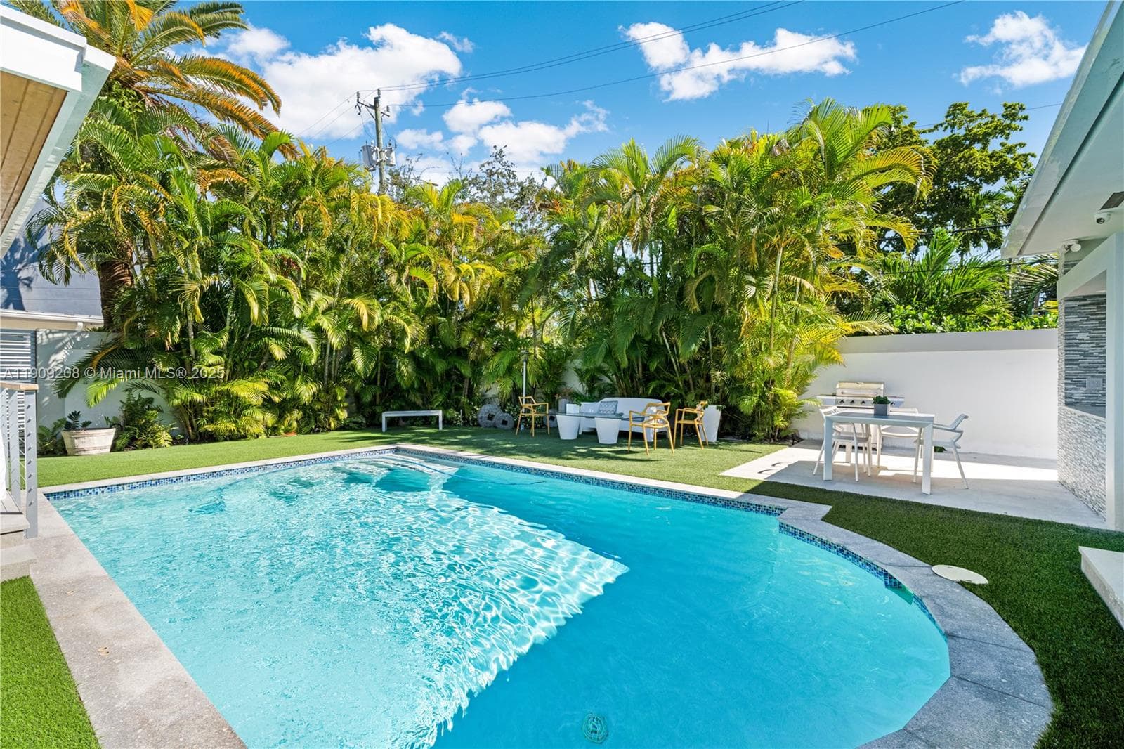 1616 S Bayshore Dr, Miami FL 33133 — 44