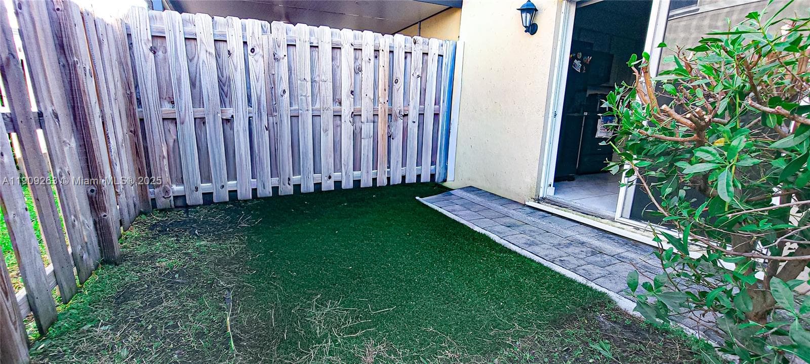 544 NE 5th St, Florida City FL 33034 — 21