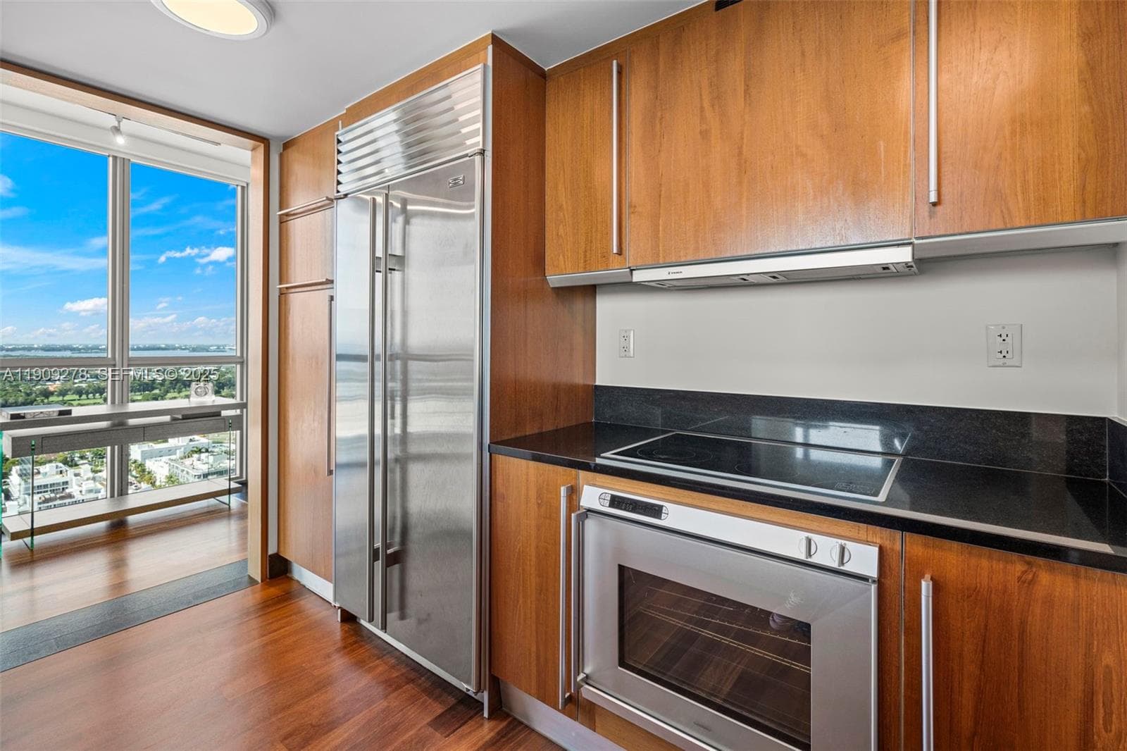 101 20th St # 3202, Miami Beach FL 33139 — 23