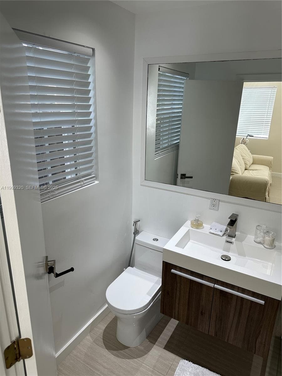 9464 Abbott Ave, Surfside FL 33154 — 32