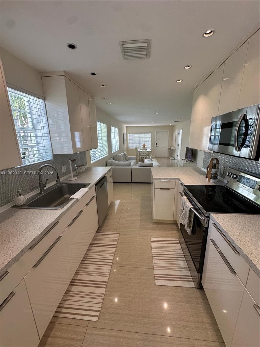 9464 Abbott Ave, Surfside FL 33154 — 28