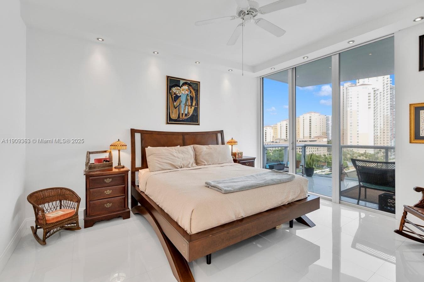 3131 NE 188th St # 1004, Aventura FL 33180 — 23