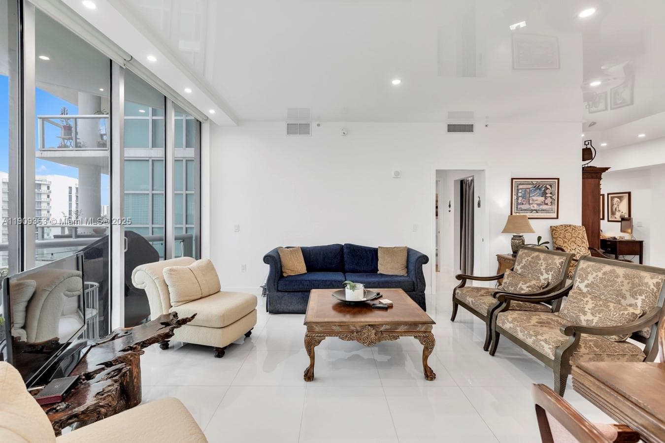 3131 NE 188th St # 1004, Aventura FL 33180 — 14