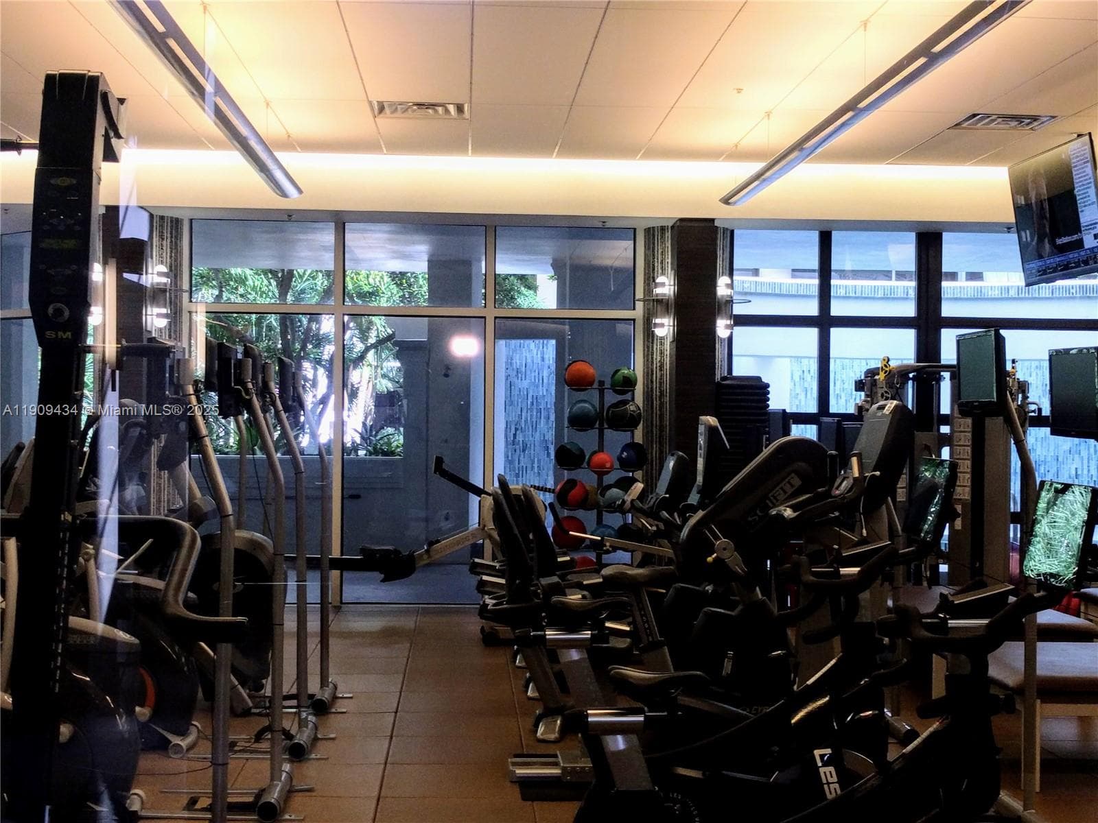 21055 Yacht Club Dr # 1602, Aventura FL 33180 — 28