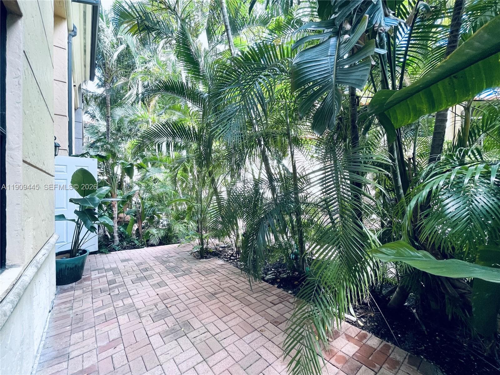 888 S Douglas Rd # 119, Coral Gables FL 33134 — 29