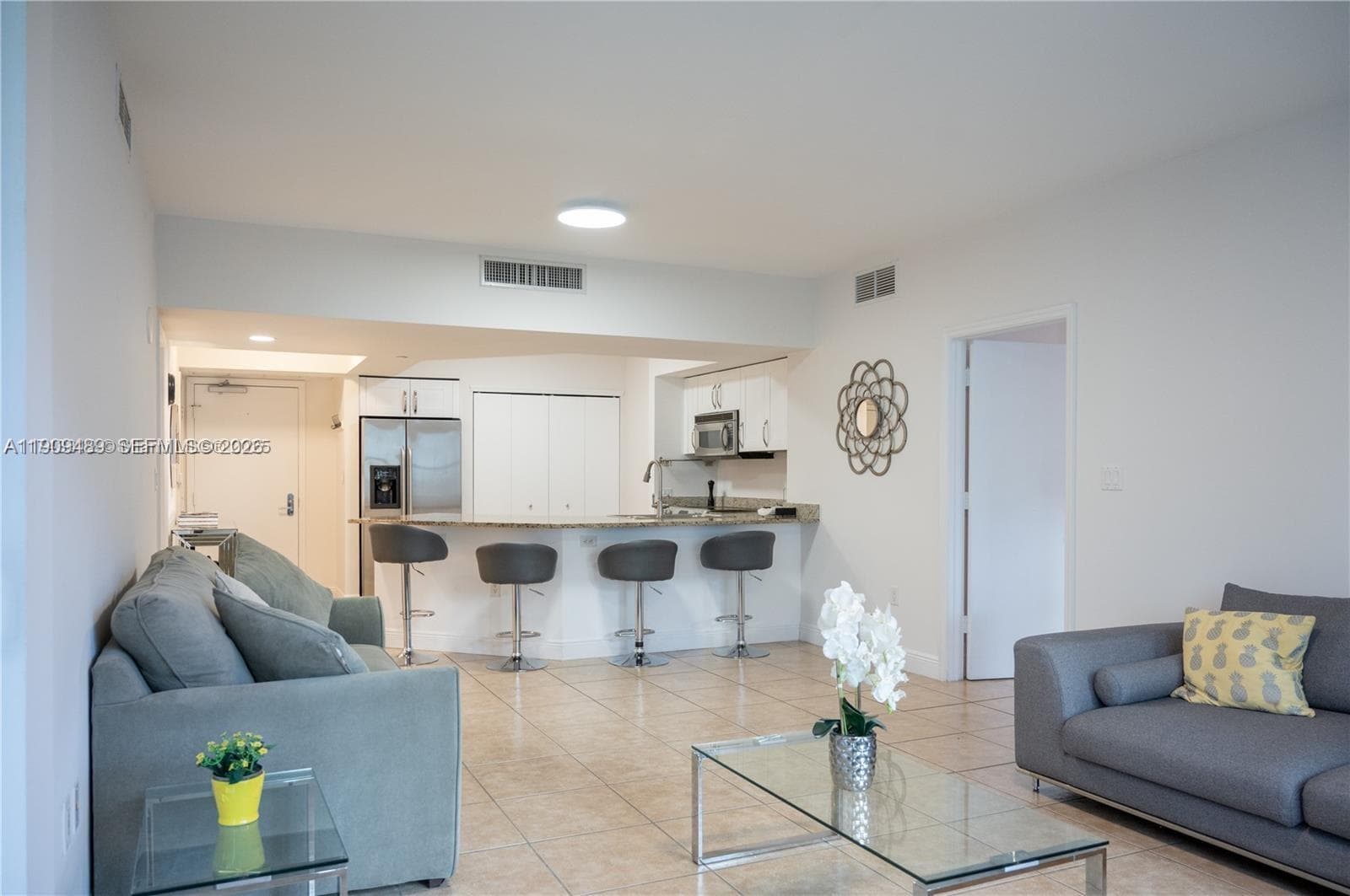 19900 E Country Club Dr # 318, Aventura FL 33180 — 2