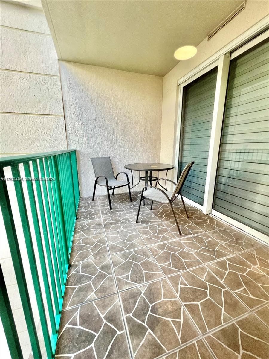 19900 E Country Club Dr # 318, Aventura FL 33180 — 7