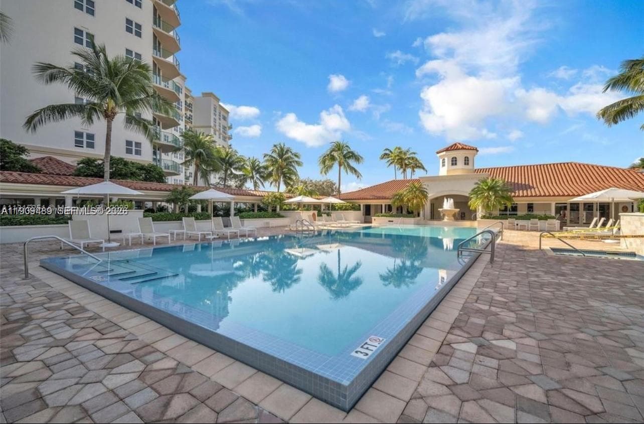 19900 E Country Club Dr # 318, Aventura FL 33180 — 30