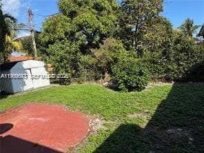 1077 NE 157th Ter, North Miami Beach FL 33162 — 2
