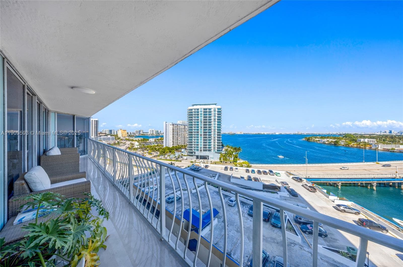 7601 E Treasure Dr # 1216, North Bay Village FL 33141 — 23