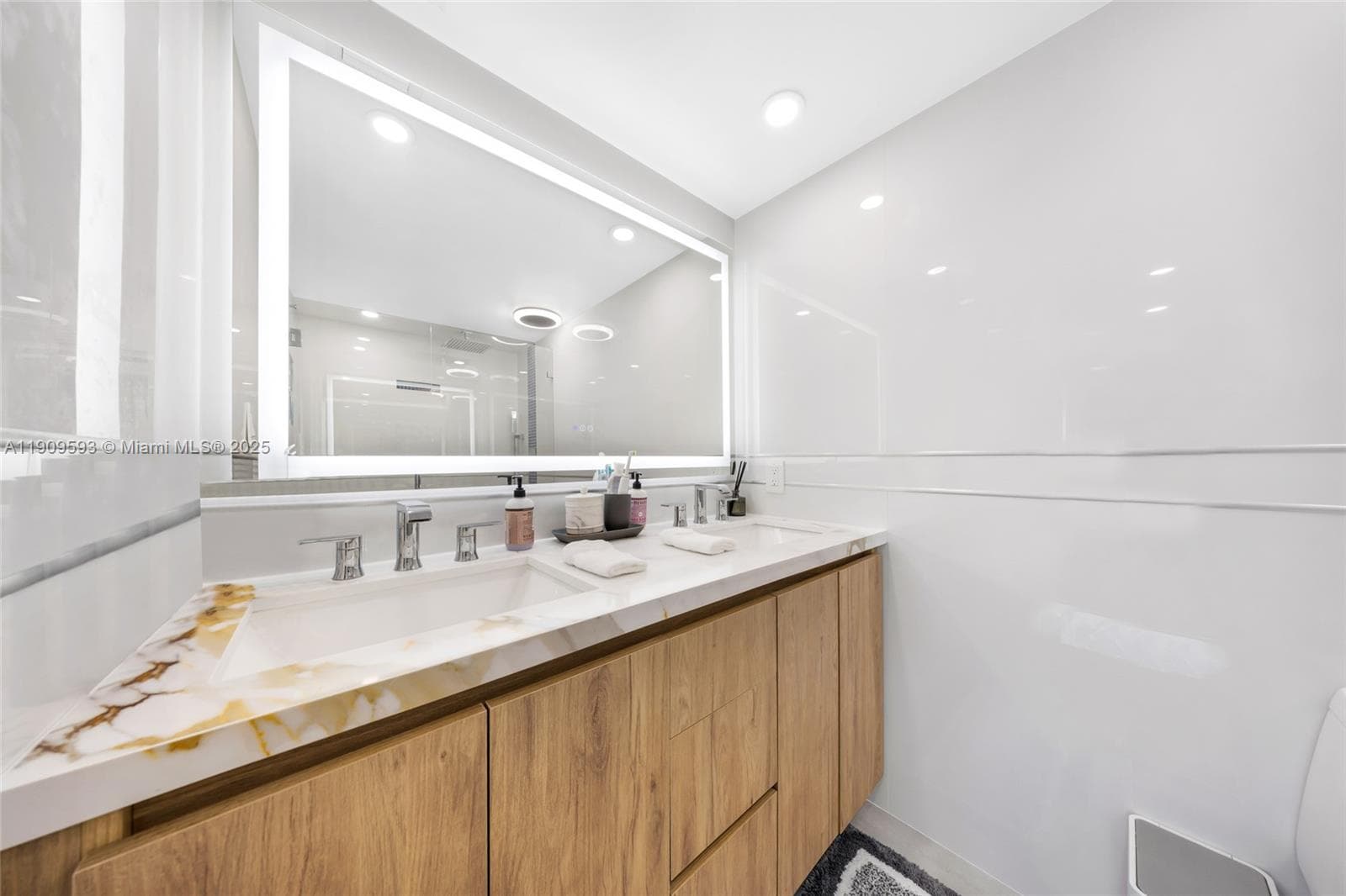 7601 E Treasure Dr # 1216, North Bay Village FL 33141 — 16