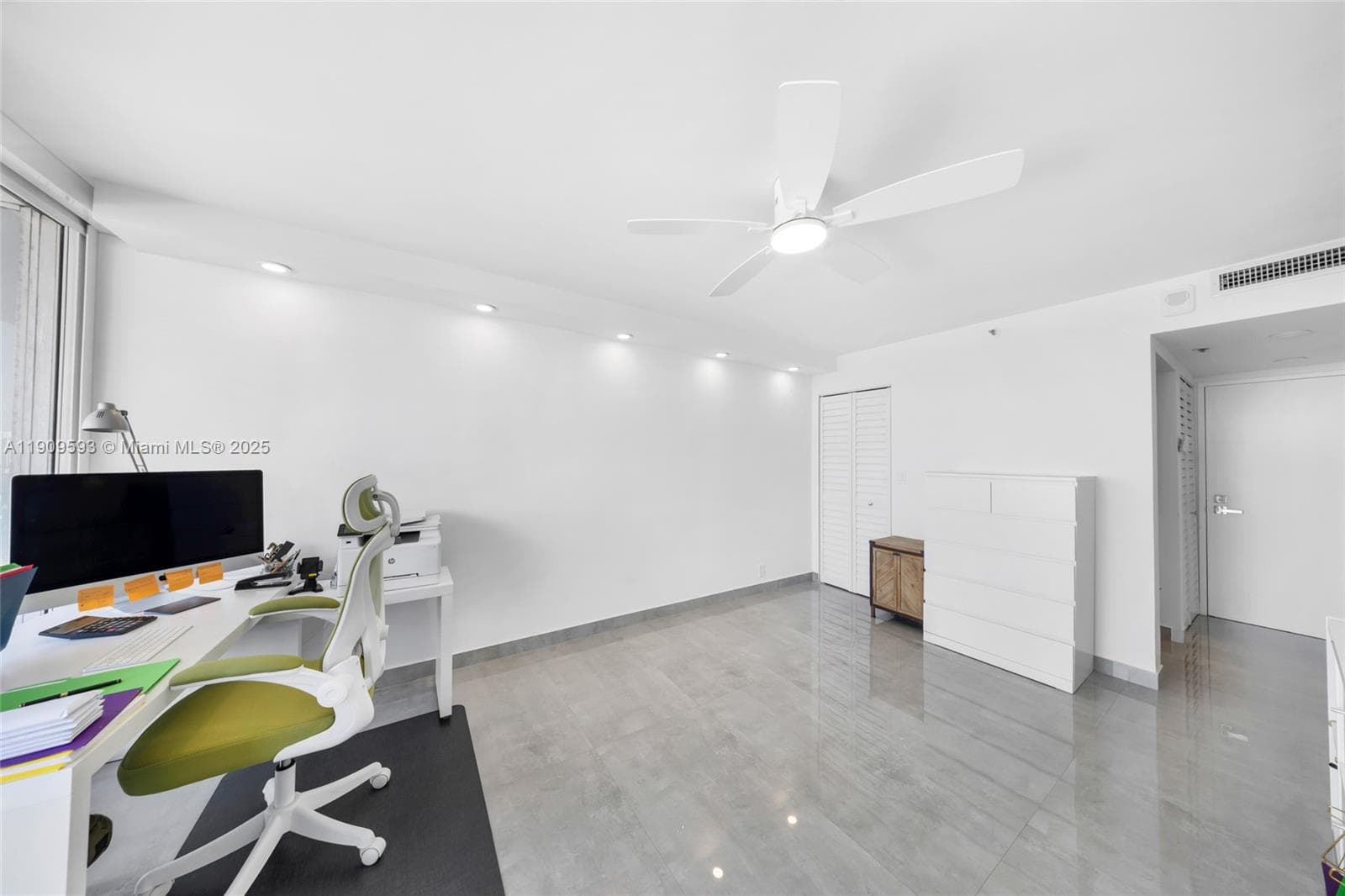 7601 E Treasure Dr # 1216, North Bay Village FL 33141 — 20