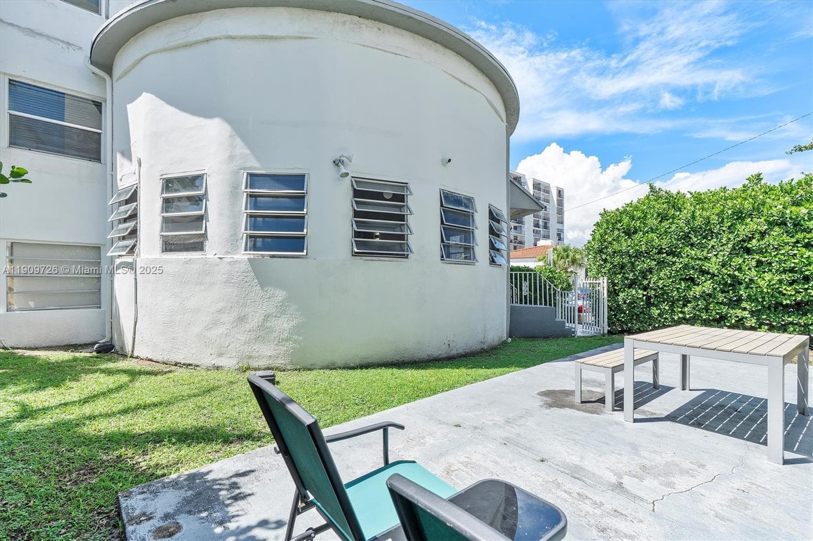 420 78th St, Miami Beach FL 33141 — 27