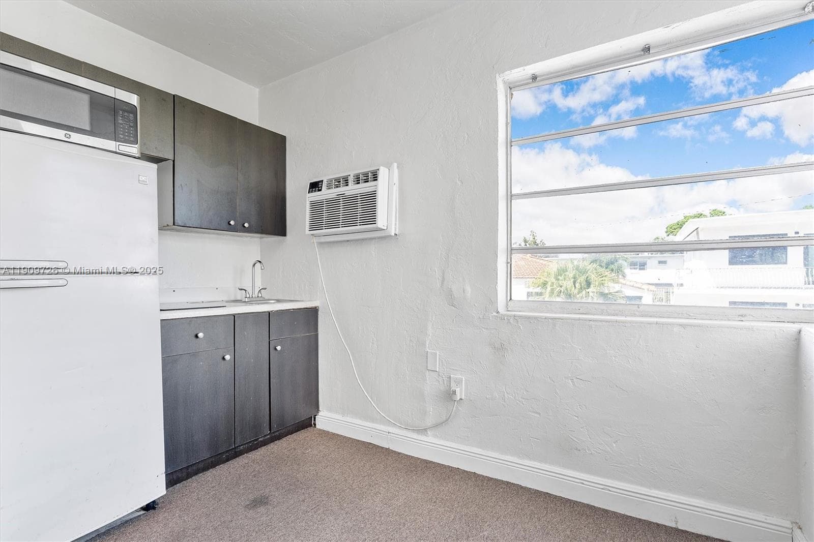 420 78th St, Miami Beach FL 33141 — 17