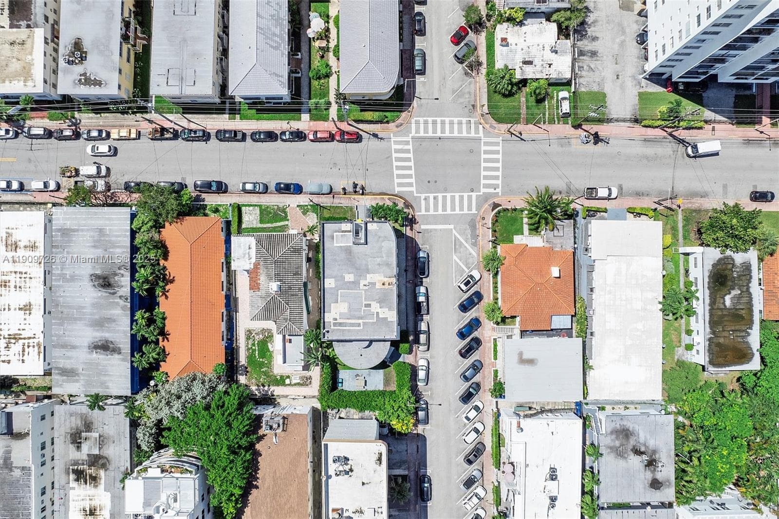 420 78th St, Miami Beach FL 33141 — 34