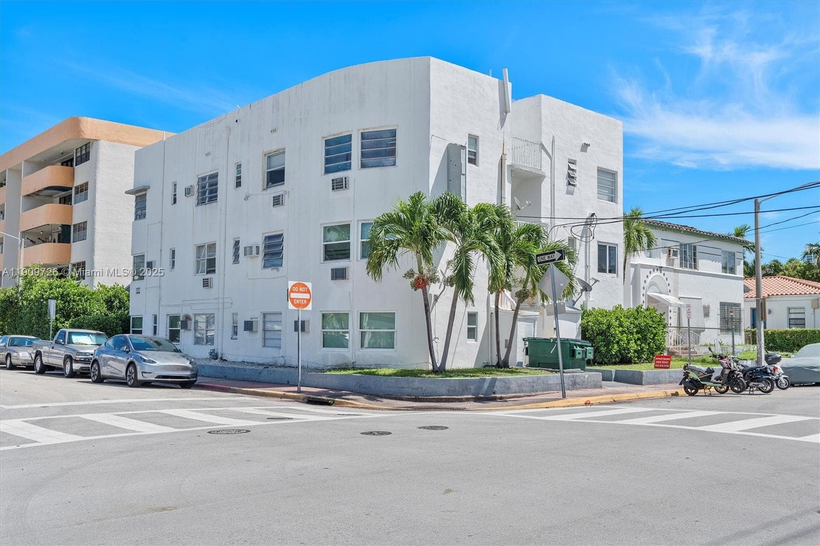 420 78th St, Miami Beach FL 33141 — 31