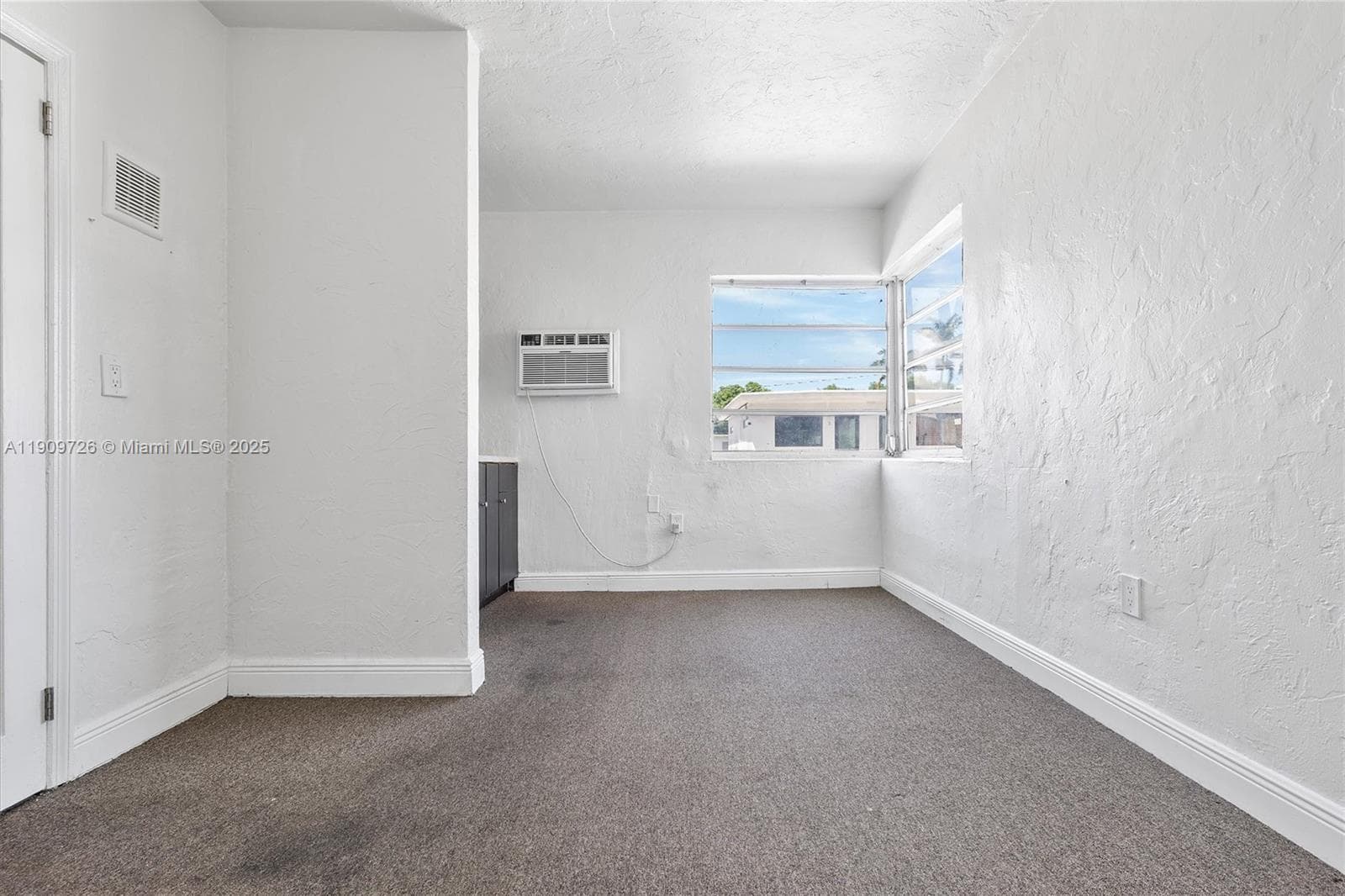 420 78th St, Miami Beach FL 33141 — 21