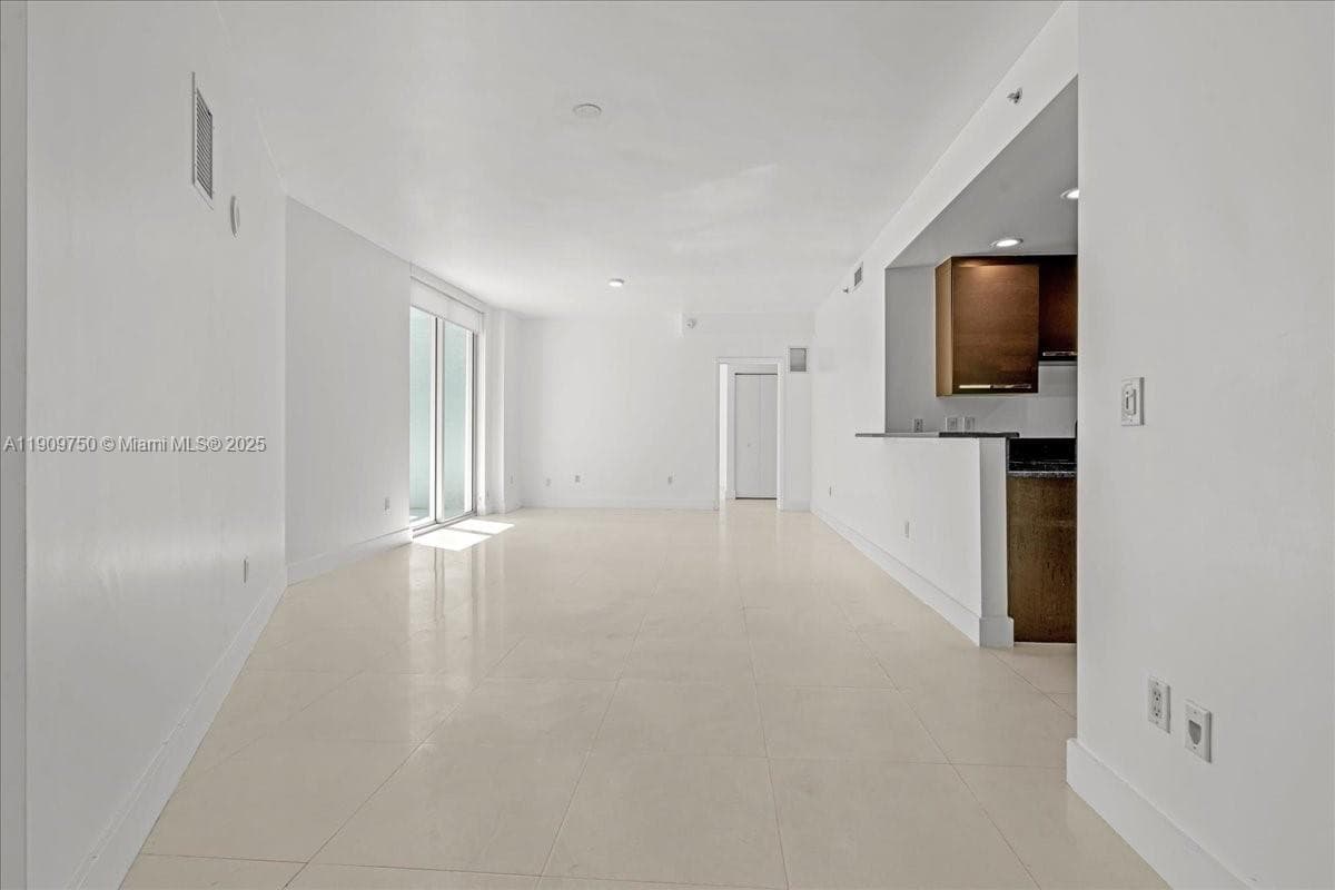 3030 NE 188 Street # 604, Aventura FL 33180 — 2