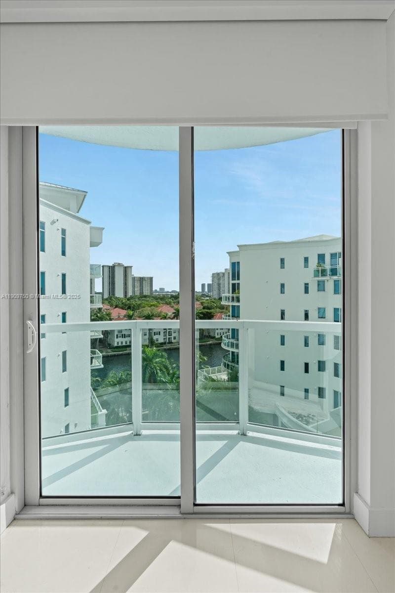 3030 NE 188 Street # 604, Aventura FL 33180 — 10