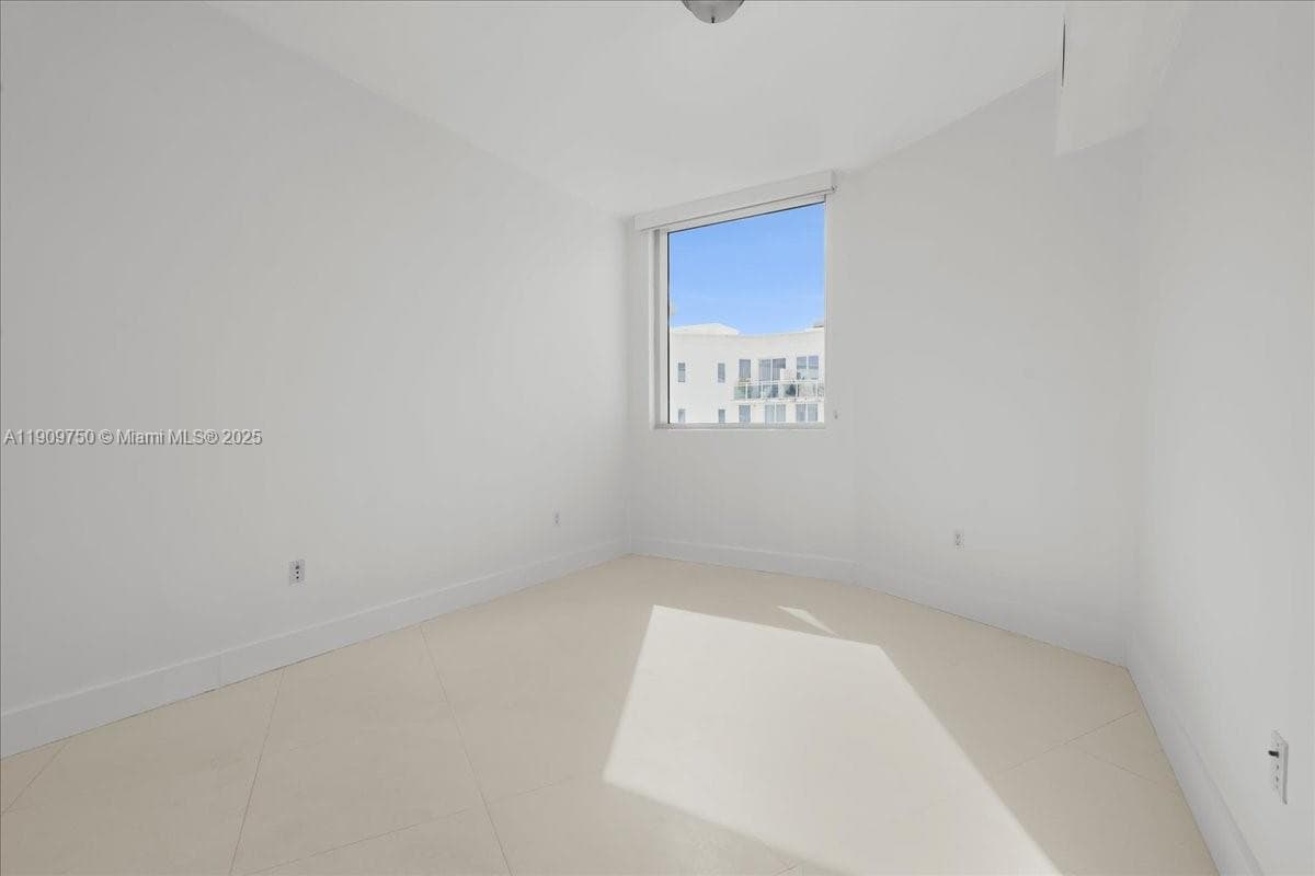 3030 NE 188 Street # 604, Aventura FL 33180 — 14