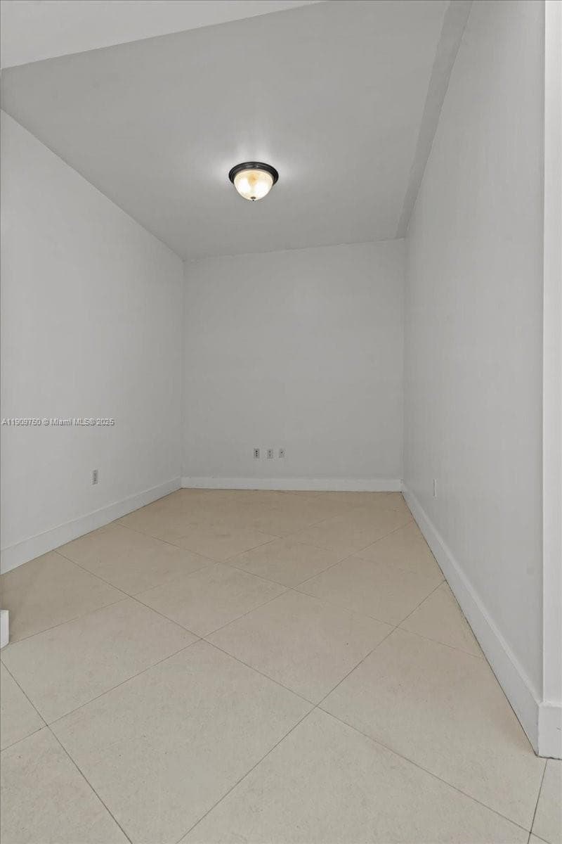 3030 NE 188 Street # 604, Aventura FL 33180 — 4