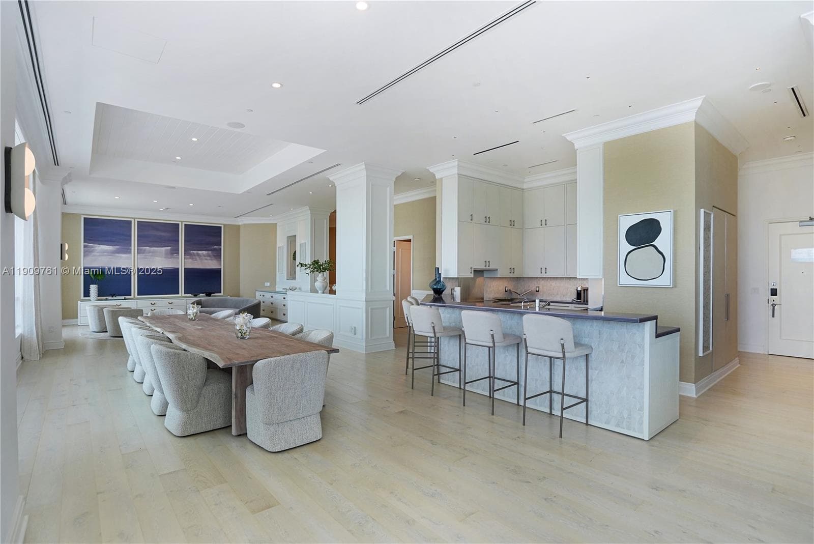 4401 Collins Ave, Miami Beach FL 33140 — 23