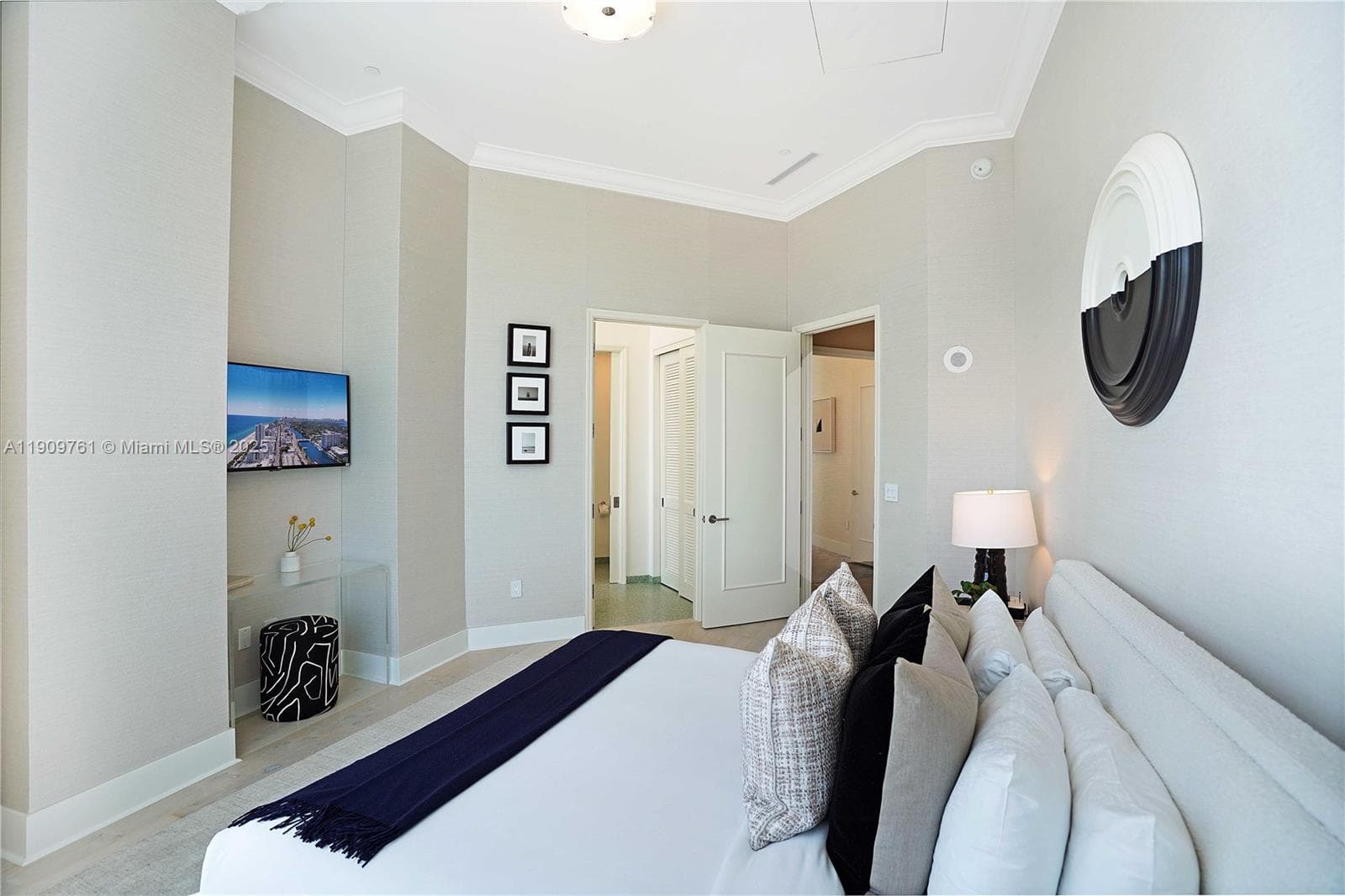 4401 Collins Ave, Miami Beach FL 33140 — 63