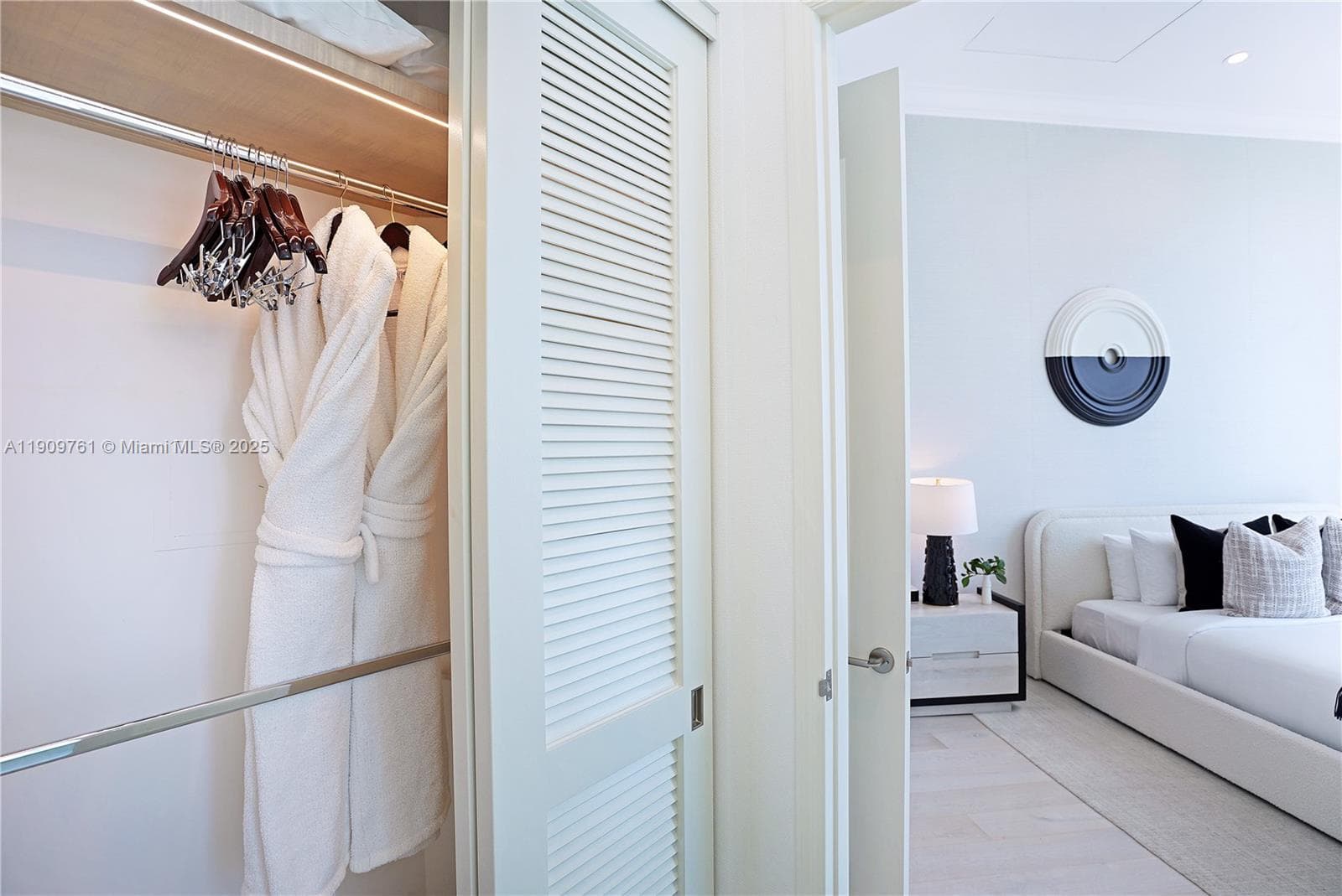 4401 Collins Ave, Miami Beach FL 33140 — 66