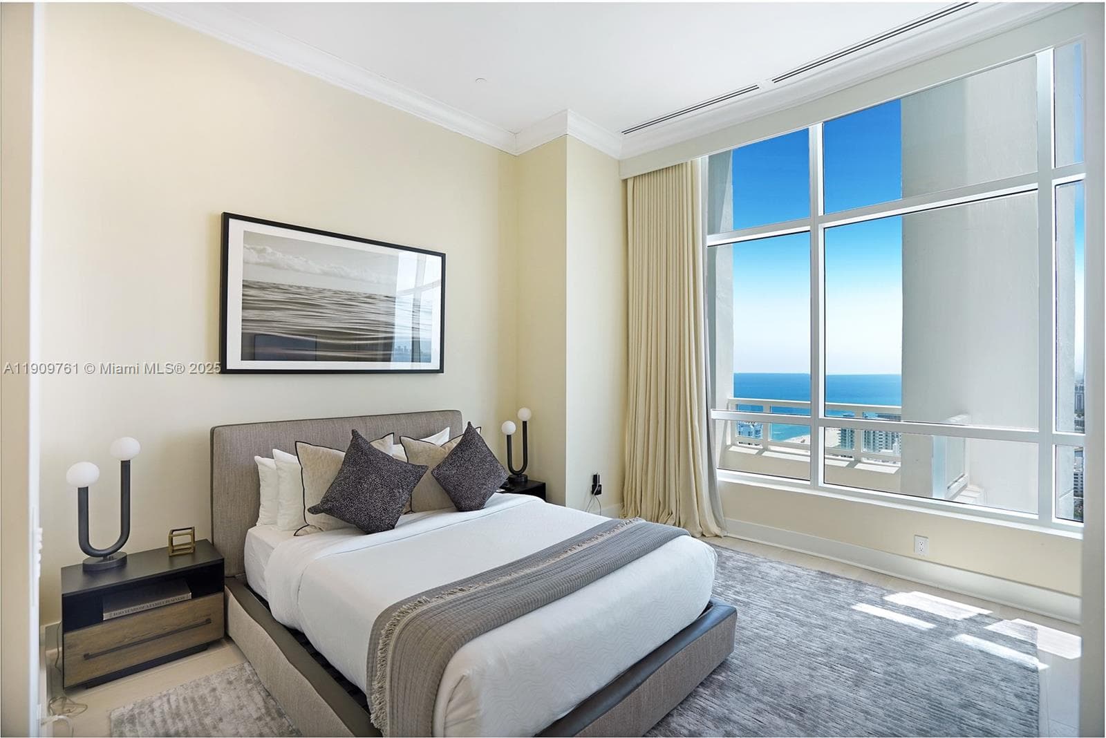 4401 Collins Ave, Miami Beach FL 33140 — 71