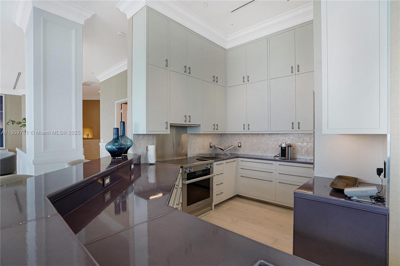 4401 Collins Ave, Miami Beach FL 33140 — 28