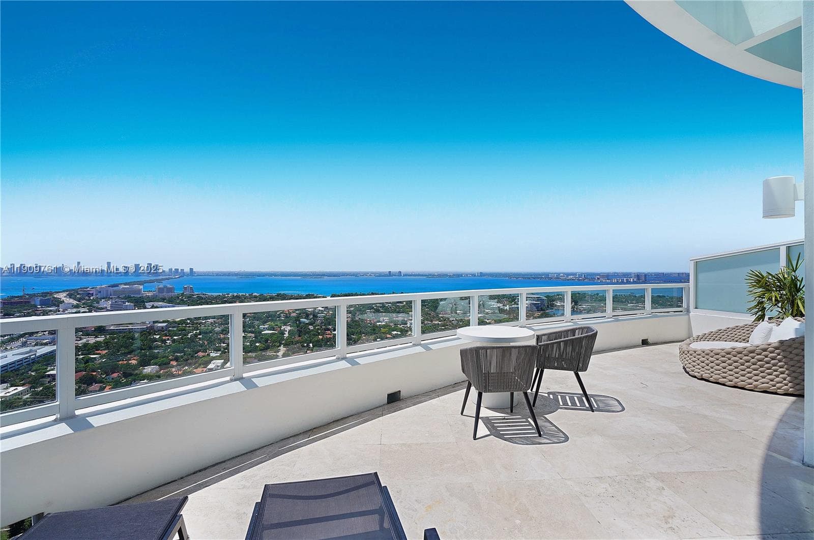 4401 Collins Ave, Miami Beach FL 33140 — 9