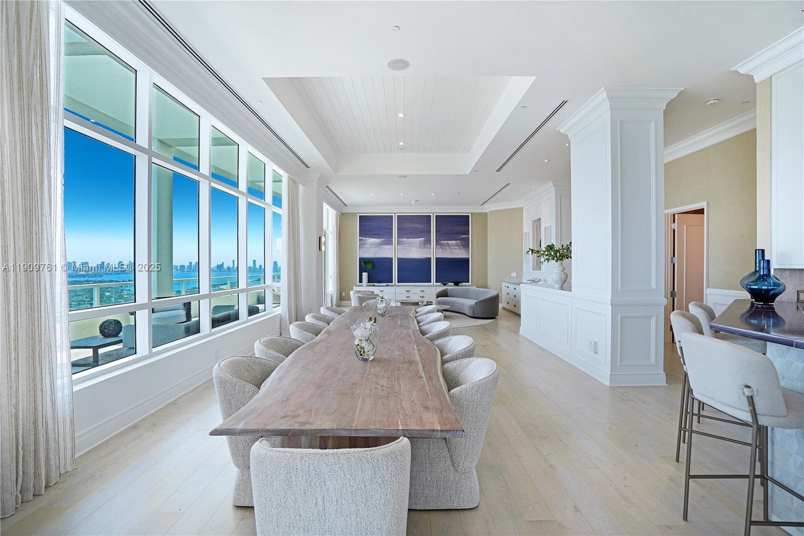 4401 Collins Ave, Miami Beach FL 33140 — 24
