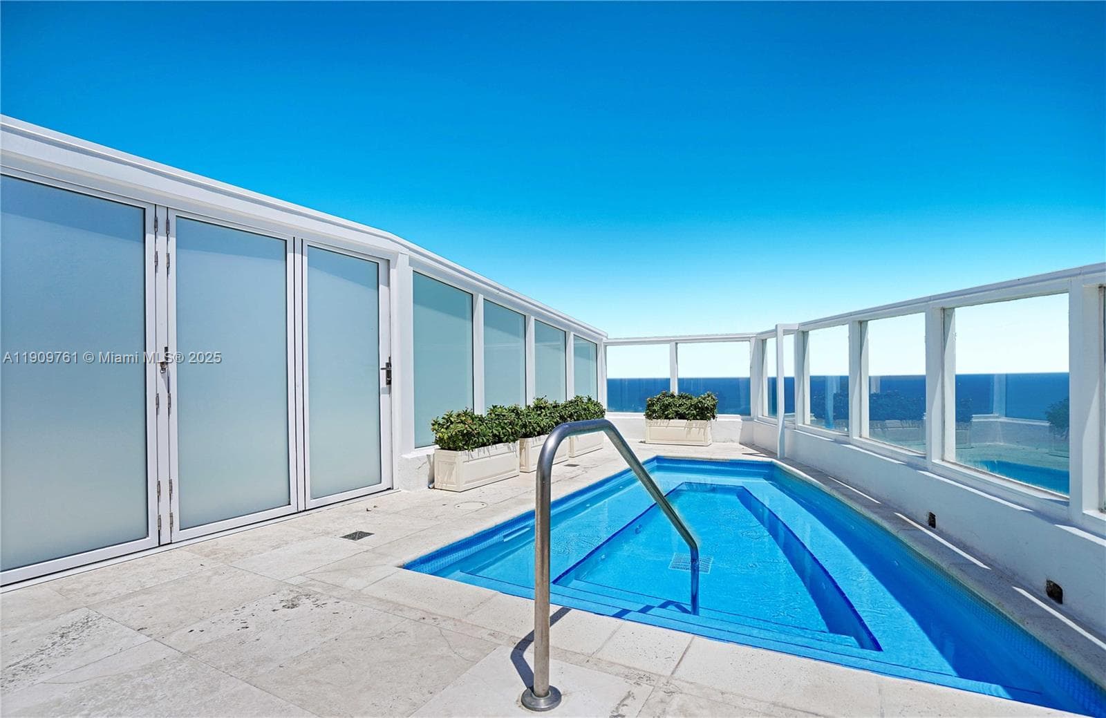 4401 Collins Ave, Miami Beach FL 33140 — 37