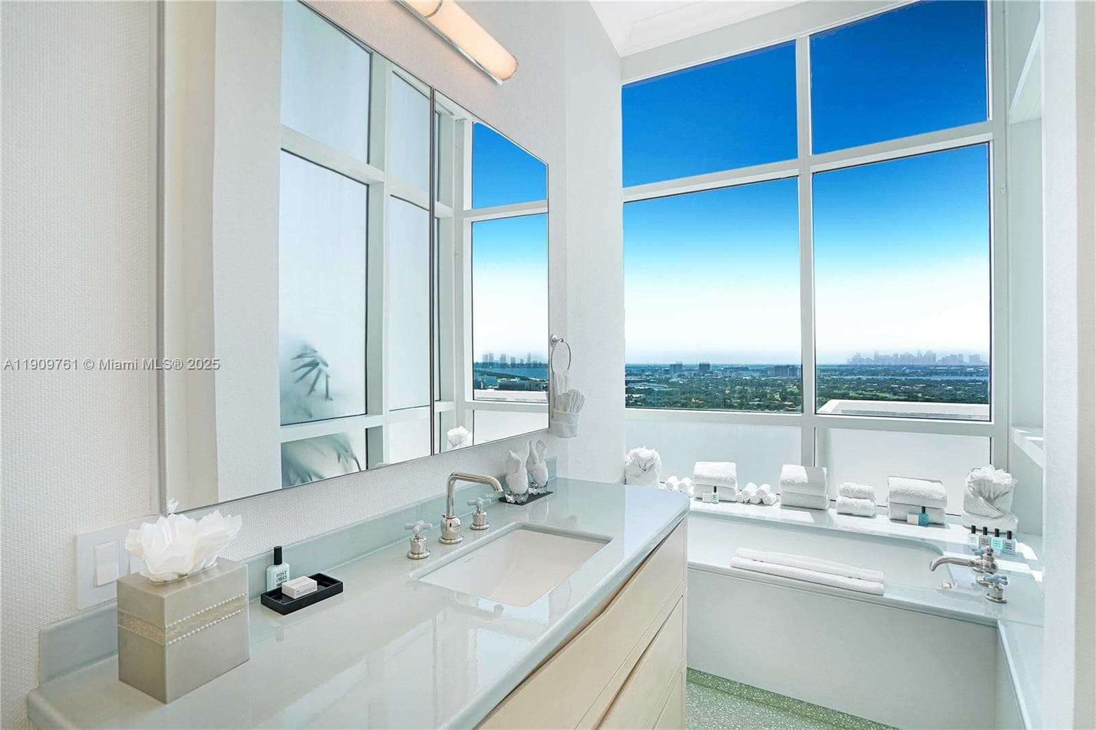 4401 Collins Ave, Miami Beach FL 33140 — 70