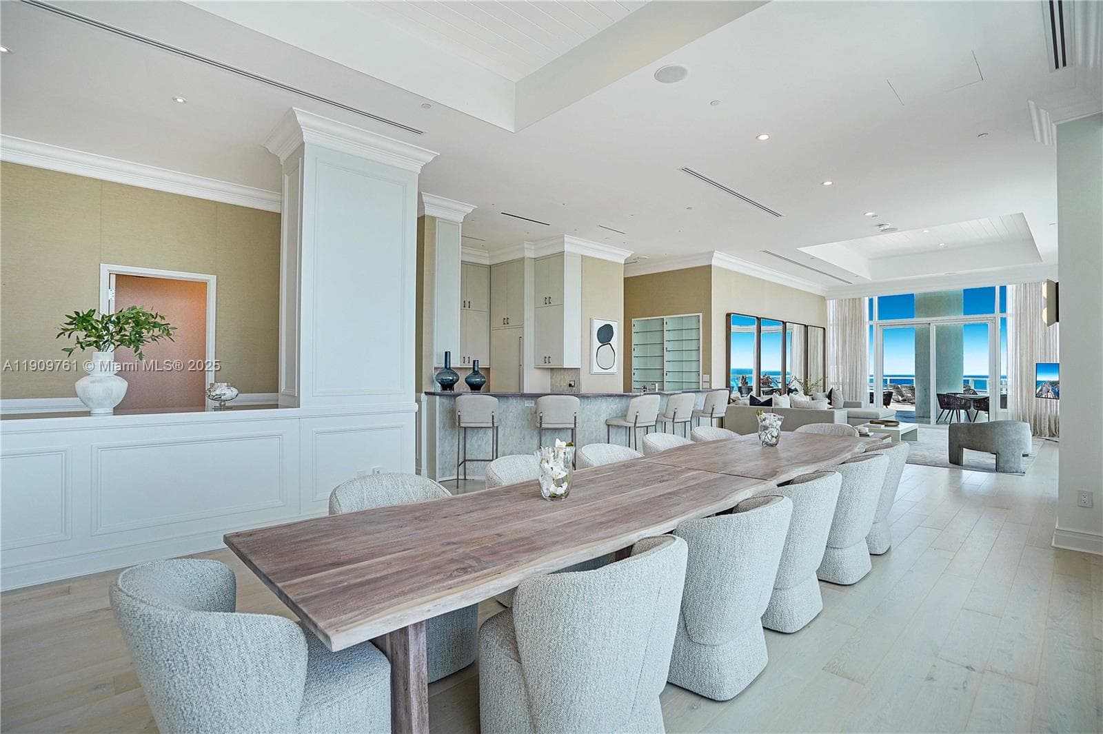 4401 Collins Ave, Miami Beach FL 33140 — 25