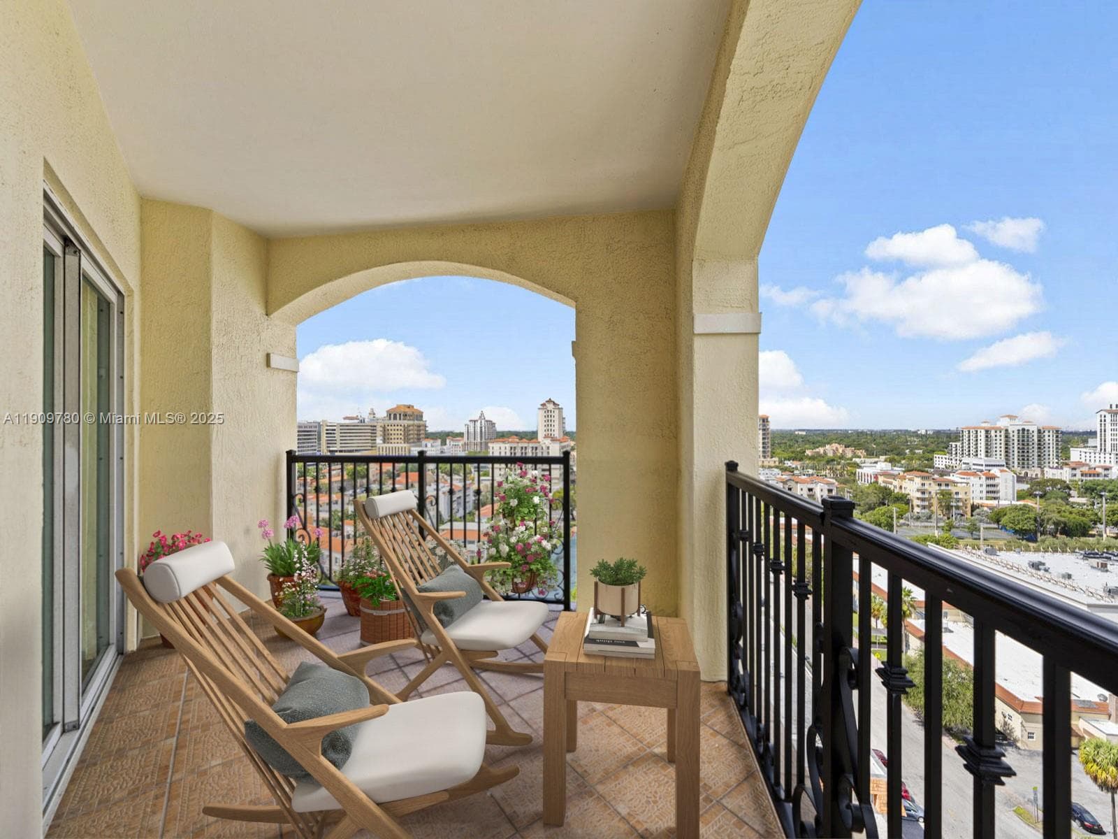 1627 SW 37th Ave # 1103, Miami FL 33145 — 17