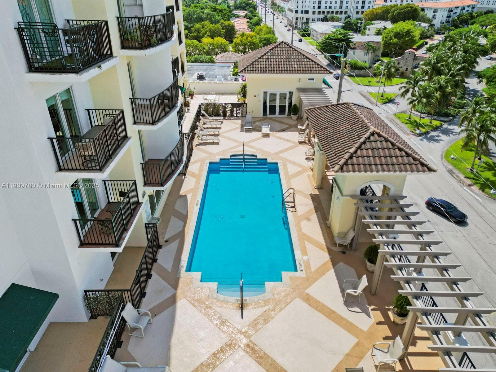 1627 SW 37th Ave # 1103, Miami FL 33145 — 22