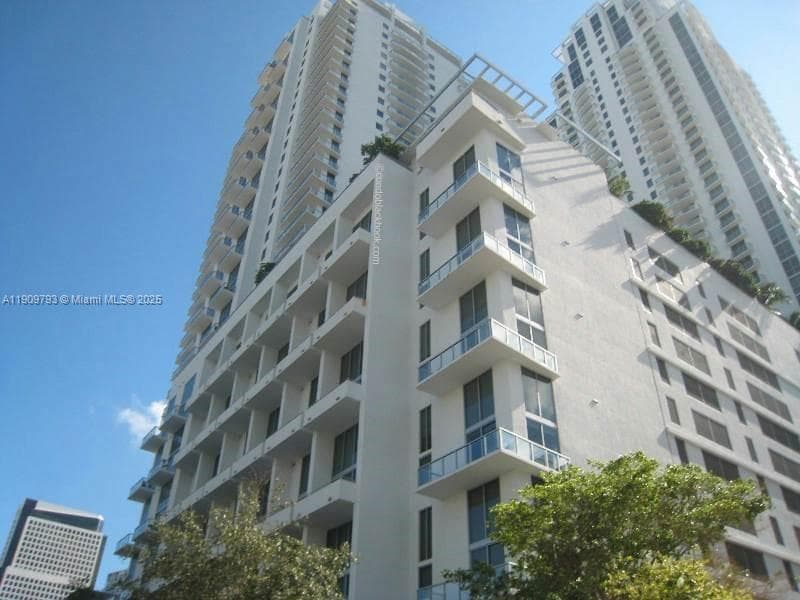 1060 Brickell Ave # 1701, Miami FL 33131 — 13
