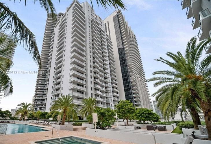 1060 Brickell Ave # 1701, Miami FL 33131 — 12